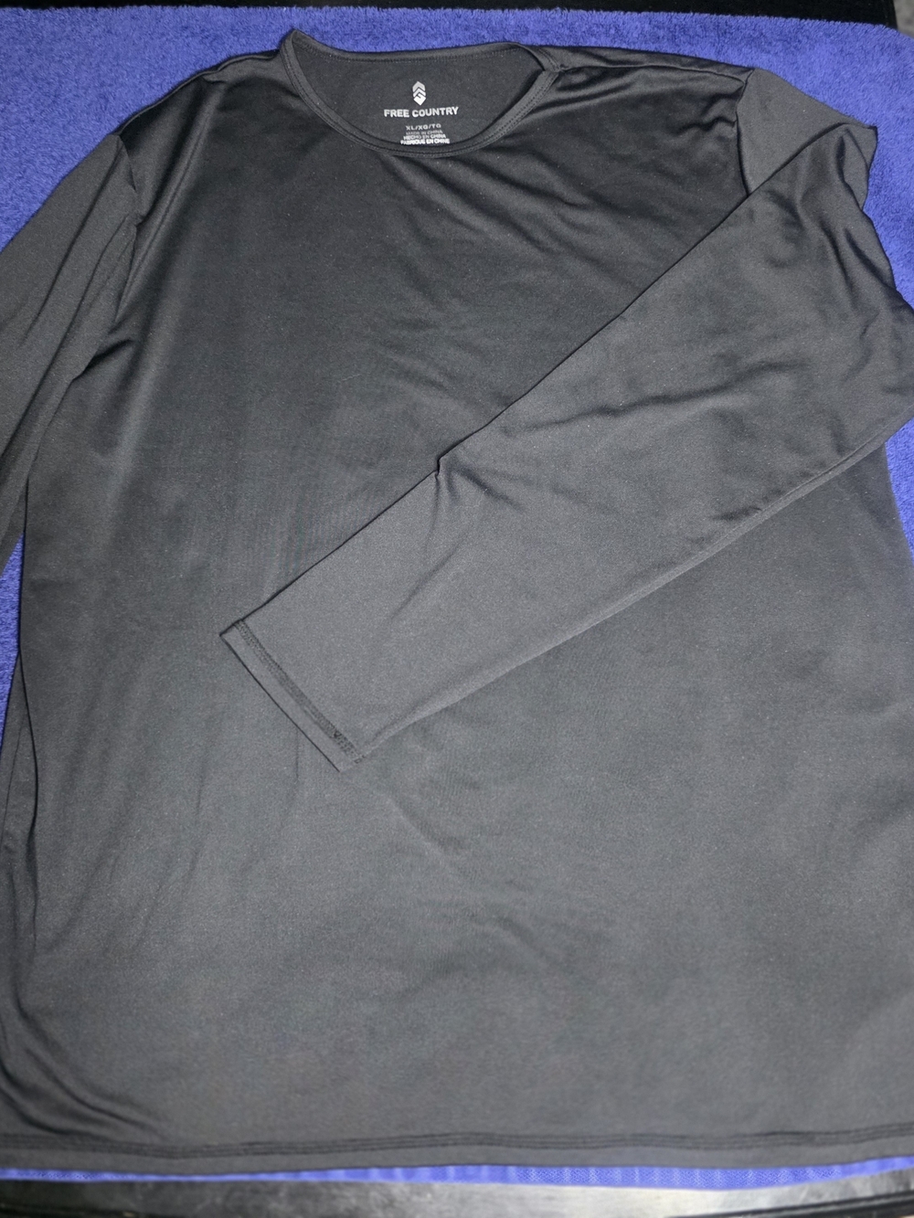 Free Country Men’s Black Long Sleeve Performance Tee